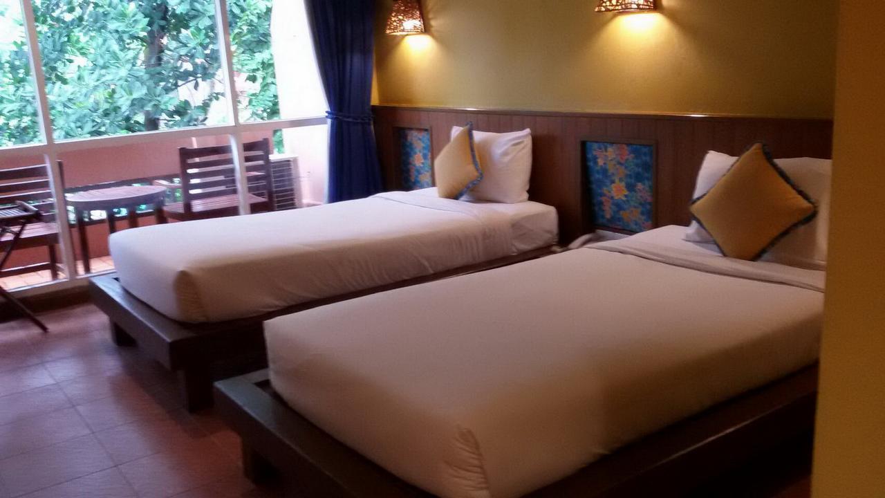 Loma Resort & Spa Pattaja Kültér fotó