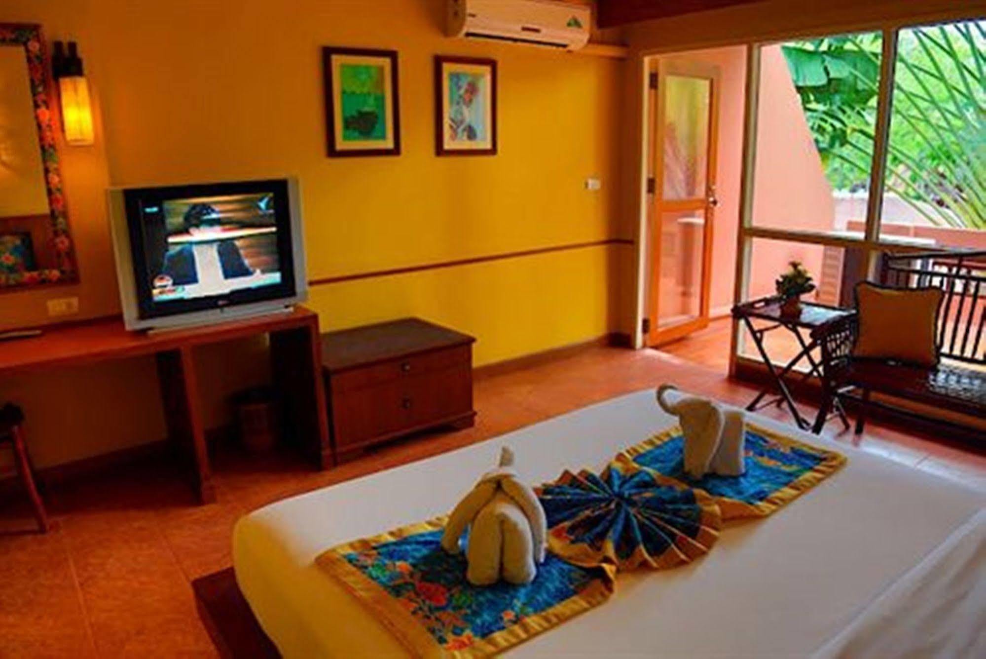 Loma Resort & Spa Pattaja Kültér fotó